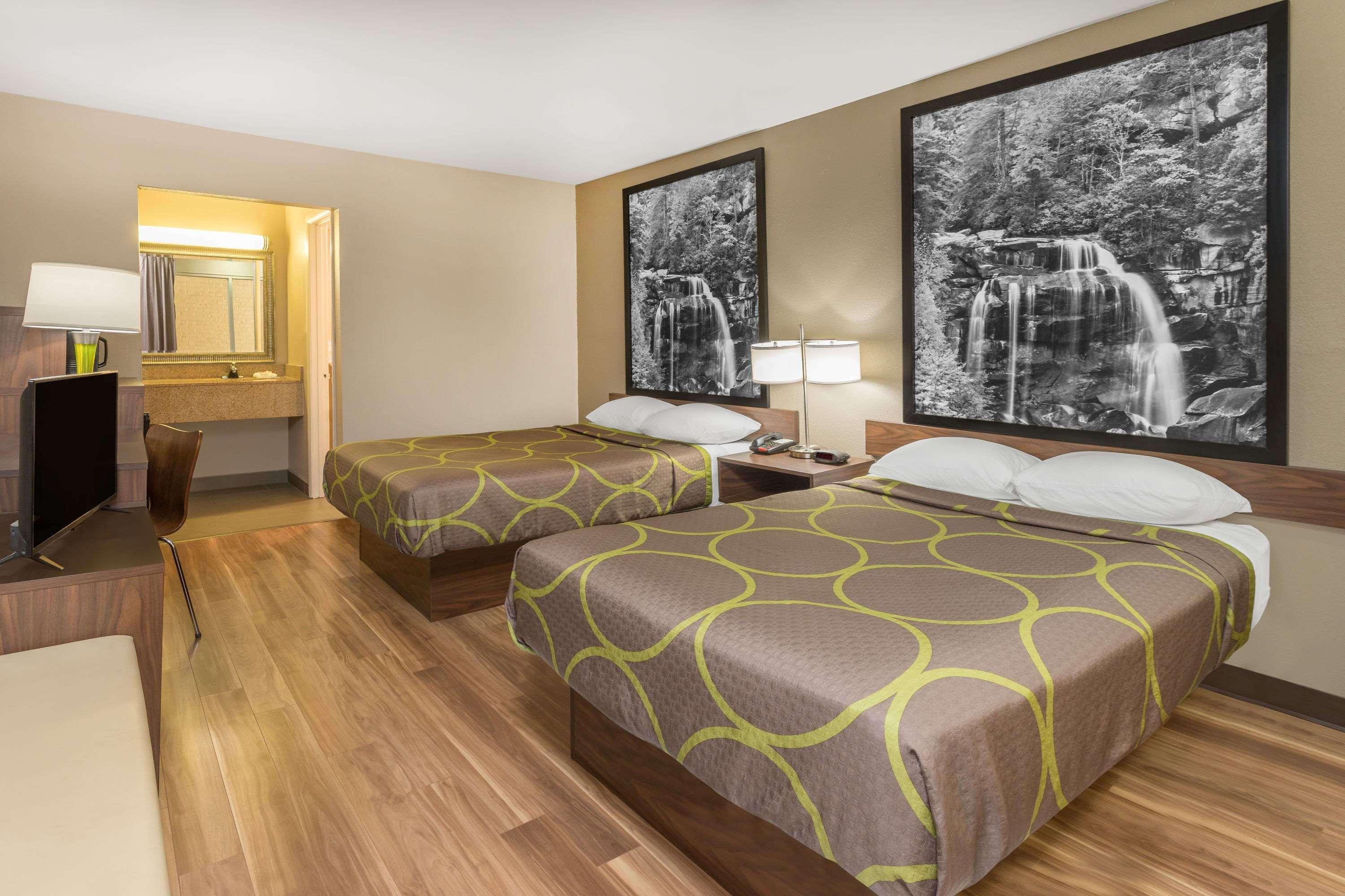 Super 8 By Wyndham Asheville Airport Fletcher Exteriér fotografie