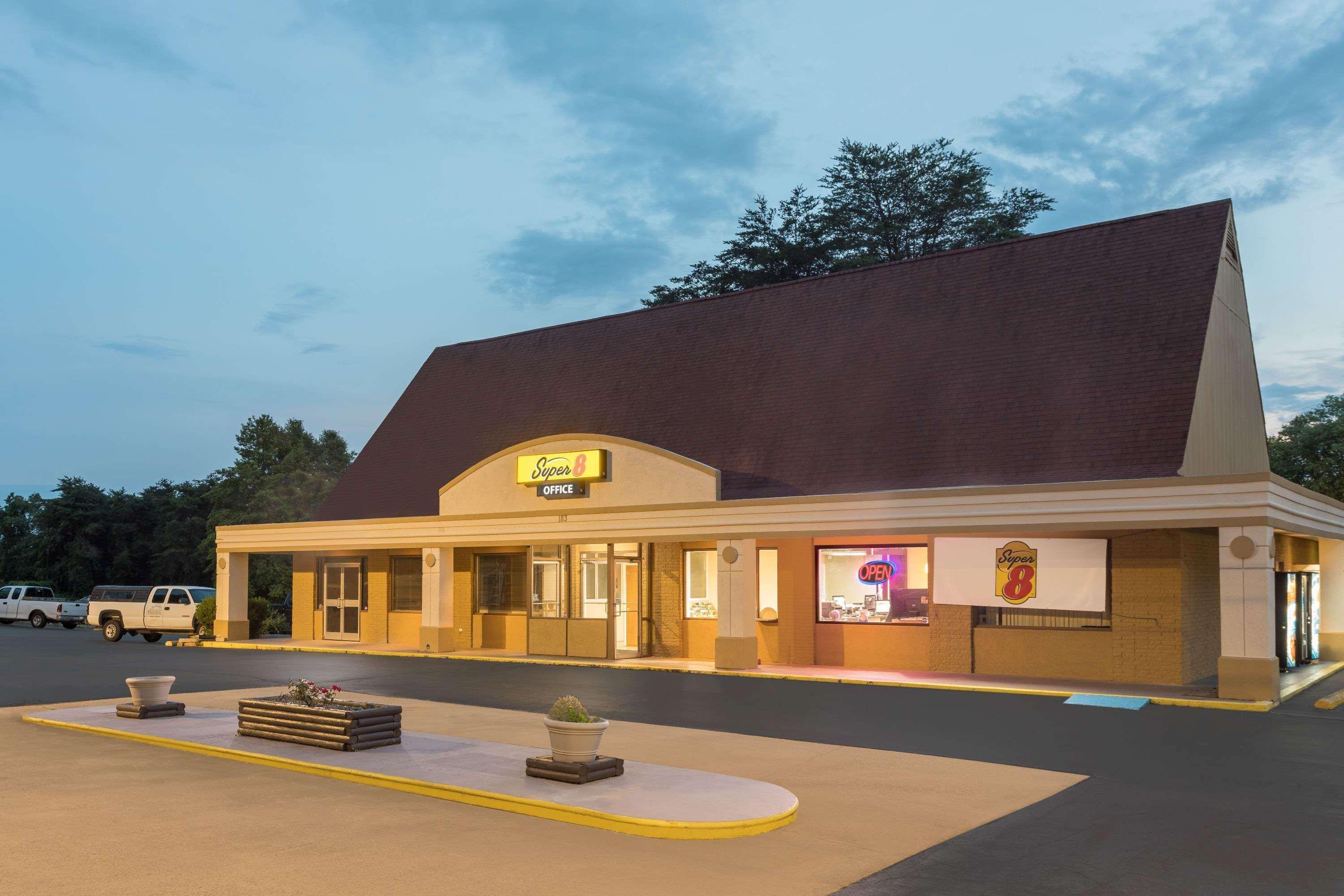 Super 8 By Wyndham Asheville Airport Fletcher Exteriér fotografie