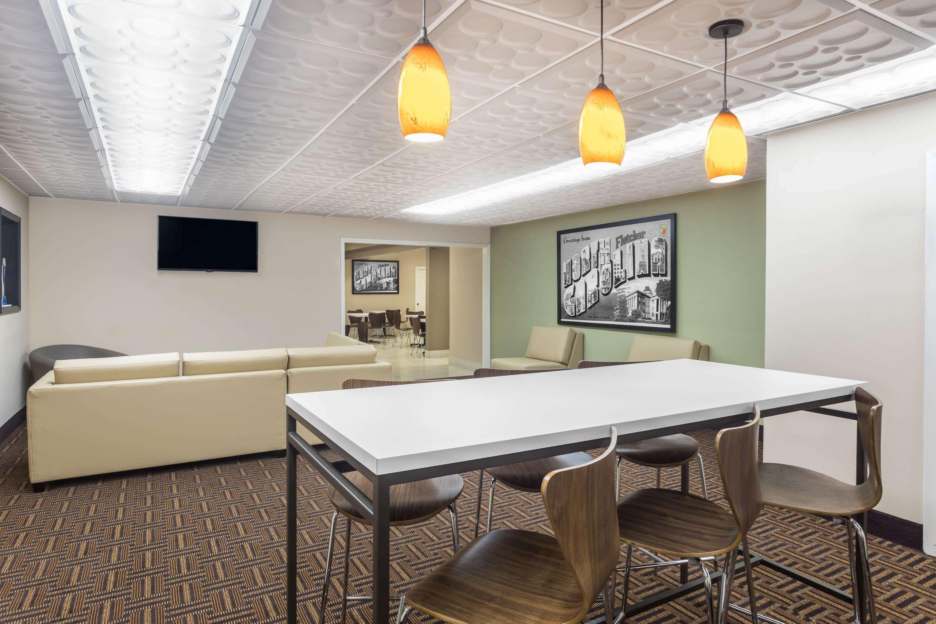 Super 8 By Wyndham Asheville Airport Fletcher Exteriér fotografie